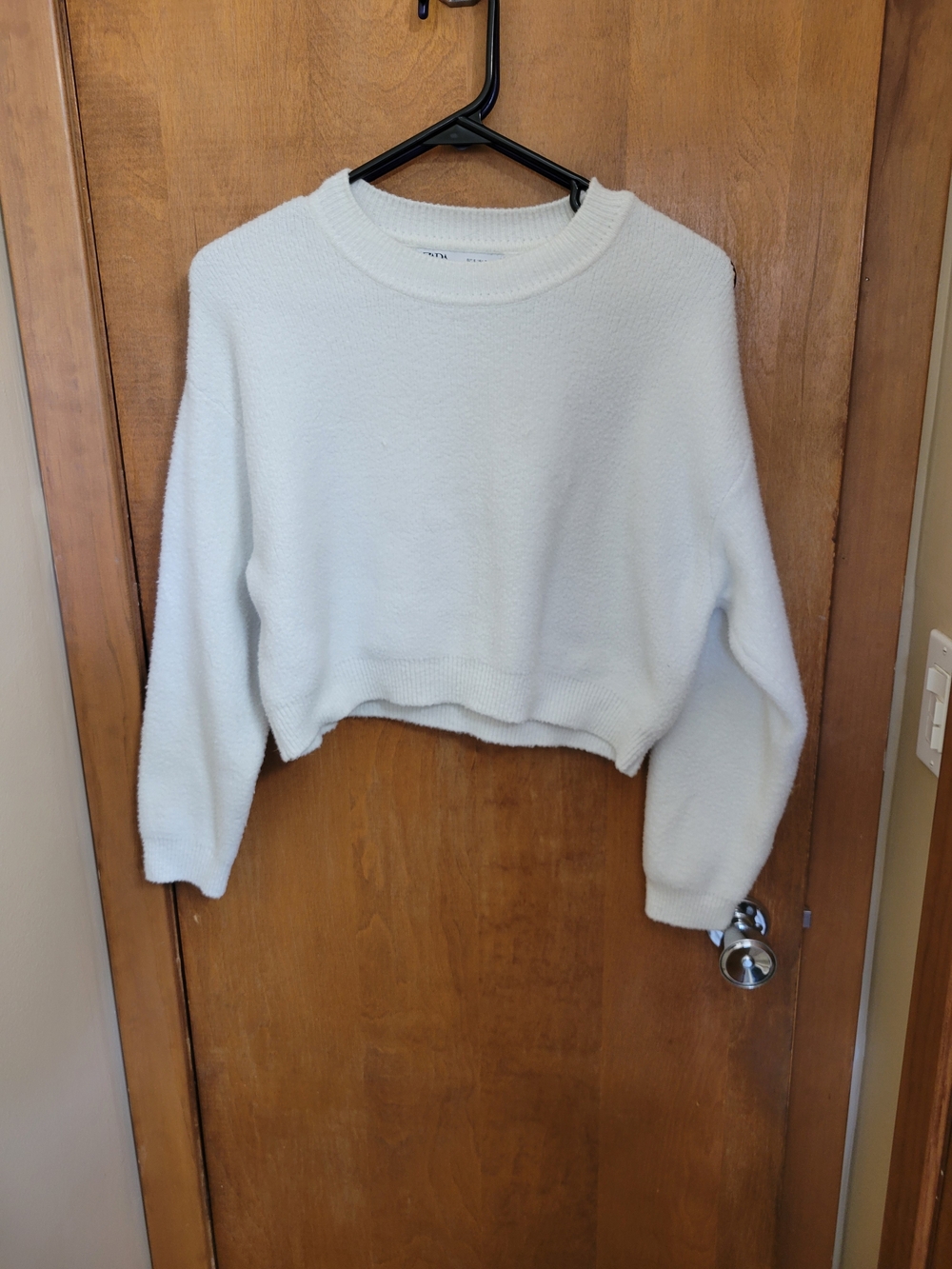 Zara Cream Cropped Crewneck Sweater